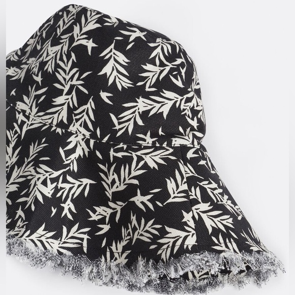 FRENCH CONNECTION | LEAF PRINT SUNHAT | Black & Ecru | NWT - Picture 2 of 12